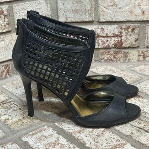 Jessica Simpson Jersee Black Perforated Leather Caged Peep Toe Heels Stiletto